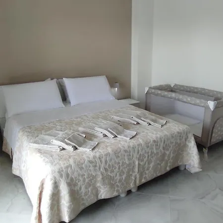 公寓 A Casa Di Chiara 莱切